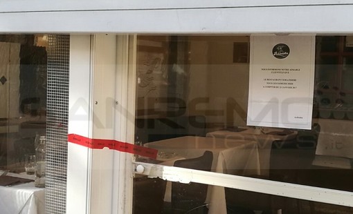 Montecarlo: cuoco italiano di 30 anni ucciso in un ristorante, collega della vittima si consegna ai Carabinieri di Bordighera Montecarlo: cuoco italiano di 30 anni ucciso in un ristorante, collega della vittima si consegna ai Carabinieri di Bordighera