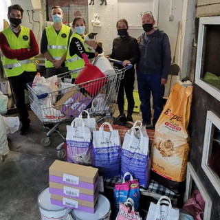 Anche i Rangers D’Italia in aiuto del gattile alluvionato di Ventimiglia: donato cibo, coperte e lettiere