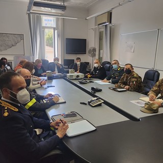 Bomba nel torrente a Taggia: se ne riparla mercoledì ma non è esclusa la totale evacuazione della città (Foto e Video) Bomba nel torrente a Taggia: se ne riparla mercoledì ma non è esclusa la totale evacuazione della città (Foto e Video)