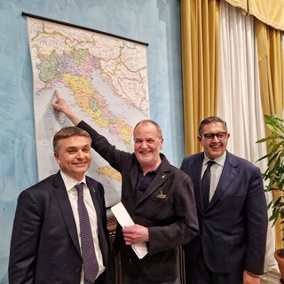 Da sinistra, Edoardo Rixi, Roberto Calderoli e Giovanni Toti Da sinistra, Edoardo Rixi, Roberto Calderoli e Giovanni Toti