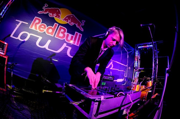 Festival: oggi pomeriggio Diego Mancino al Red Bull TourBus Festival: oggi pomeriggio Diego Mancino al Red Bull TourBus