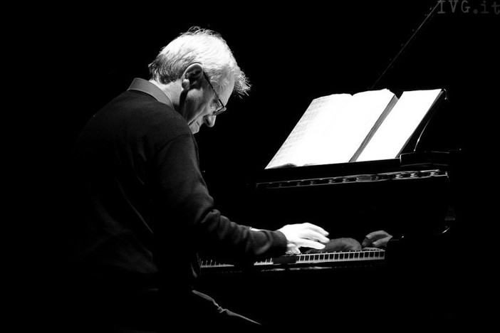 Imperia: nuovo appuntamento a Lo Spazio Vuoto, domenica il jazz di Riccardo Zegna Imperia: nuovo appuntamento a Lo Spazio Vuoto, domenica il jazz di Riccardo Zegna