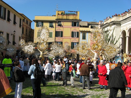 A fine aprile, il Raduno delle Confraternite Liguri a Riva Ligure e a Santo Stefano al Mare A fine aprile, il Raduno delle Confraternite Liguri a Riva Ligure e a Santo Stefano al Mare