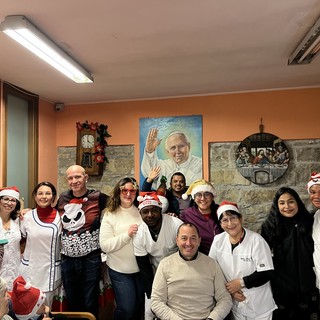 Apricale: momento di gioia ed allegria alla 'Anselmo Pisano' per gli ospiti e i dipendenti Apricale: momento di gioia ed allegria alla 'Anselmo Pisano' per gli ospiti e i dipendenti