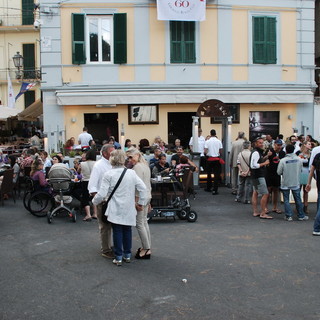 Sanremo: è iniziato da poco ma è già un successo il 'Rolex Party' che fa da preludio alla 'Giraglia'