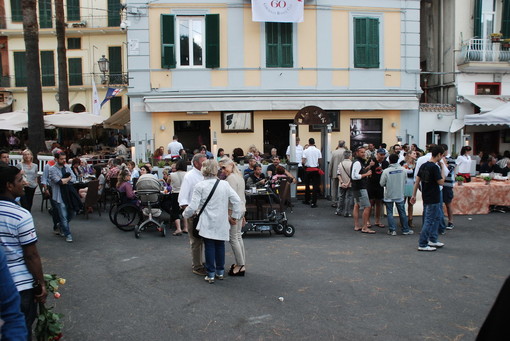 Sanremo: è iniziato da poco ma è già un successo il 'Rolex Party' che fa da preludio alla 'Giraglia'