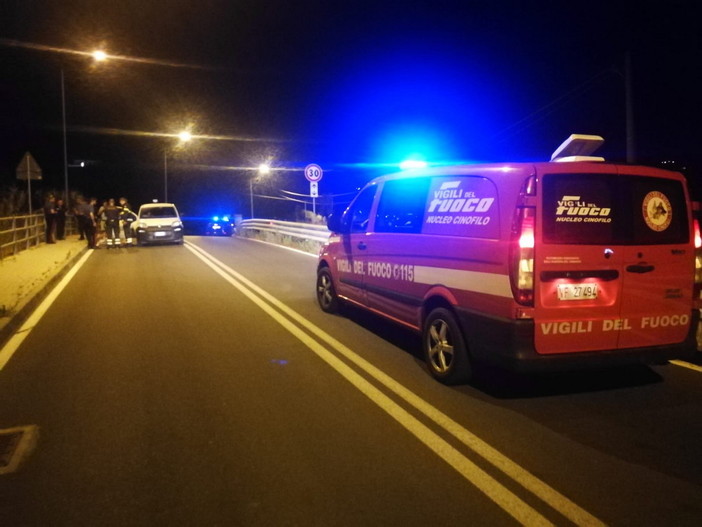 Due incidenti nella notte: furgone si schianta in A10 a San Bartolomeo e tre giovani volano fuoristrada ad Imperia Due incidenti nella notte: furgone si schianta in A10 a San Bartolomeo e tre giovani volano fuoristrada ad Imperia