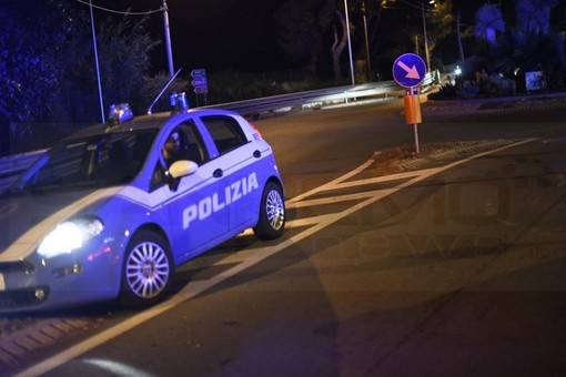 Ventimiglia: iracheno tenta di danneggiare lo stabilimento 'Sirena', fermato da quattro nigeriani Ventimiglia: iracheno tenta di danneggiare lo stabilimento 'Sirena', fermato da quattro nigeriani