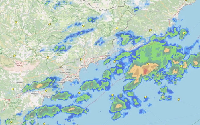 Maltempo sul Ponente: le immagini del radar con la progressione delle piogge e dell'inondazione Maltempo sul Ponente: le immagini del radar con la progressione delle piogge e dell'inondazione