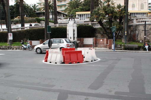 Sanremo: rotonda di piazza Cesare Battisti, un lettore ci scrive per dire la sua Sanremo: rotonda di piazza Cesare Battisti, un lettore ci scrive per dire la sua