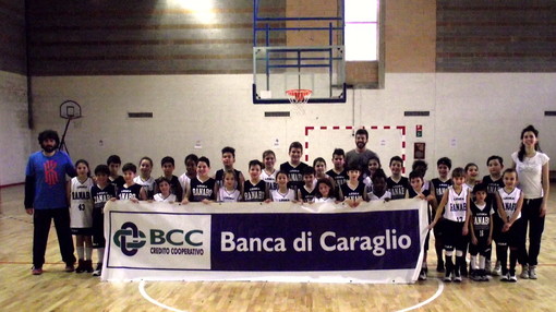 Pallacanestro: sabato mattina di festa per 30 mini cestisti della Rari Nantes Bordighera con la Banca di Caraglio