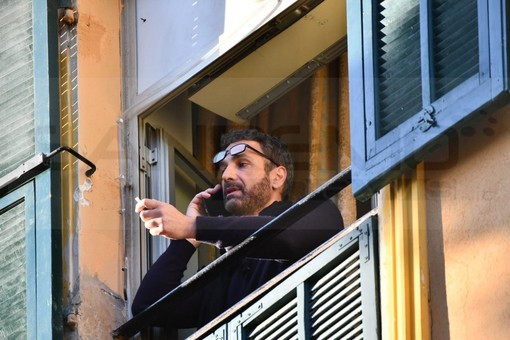 Festival di Sanremo: Raul Bova è arrivato in città e si è chiuso subito in albergo ma non è sfuggito all'obiettivo (Foto) Festival di Sanremo: Raul Bova è arrivato in città e si è chiuso subito in albergo ma non è sfuggito all'obiettivo (Foto)