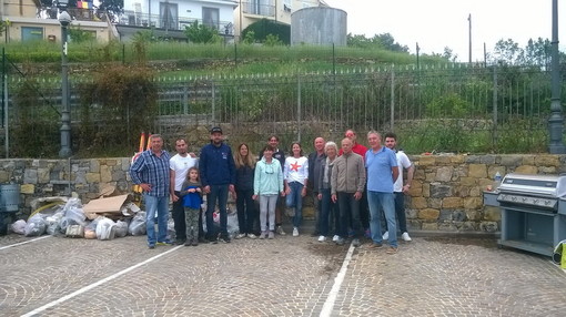 Ieri a Seborga, una giornata di impegno civico dedicata alla pulizia paese dai rifiuti Ieri a Seborga, una giornata di impegno civico dedicata alla pulizia paese dai rifiuti