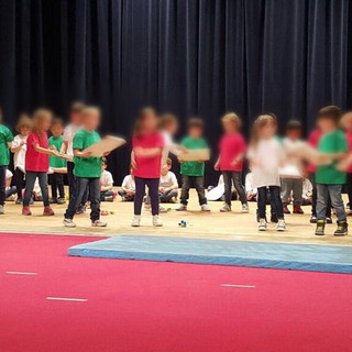 Sanremo: il tema dell'alimentazione nella recita di fine anno degli alunni della scuola dell'infanzia 'Almerini'