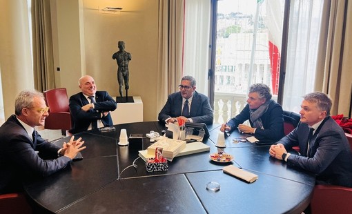 La riunione negli uffici di piazza De Ferrari