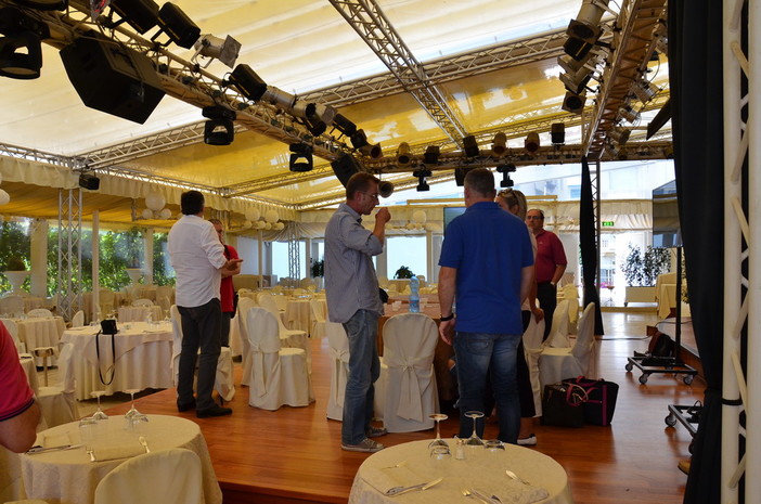 Sanremo: muro contro muro tra sindacati e 'New Generation', proclamato lo sciopero alla ristorazione del Casinò (Video) Sanremo: muro contro muro tra sindacati e 'New Generation', proclamato lo sciopero alla ristorazione del Casinò (Video)