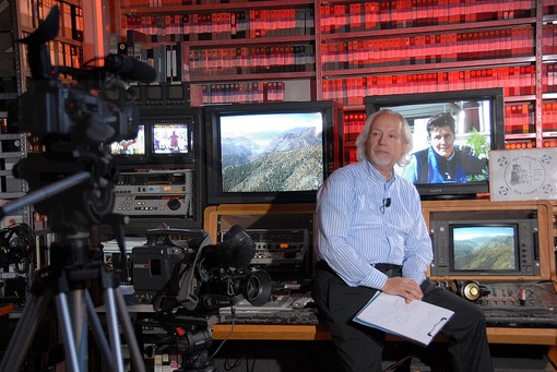 Ricorso in Cassazione per l’assenza della firma dell’autore di oltre 8500 servizi realizzati in 16 anni per la Rai Radiotelevisione Italiana Ricorso in Cassazione per l’assenza della firma dell’autore di oltre 8500 servizi realizzati in 16 anni per la Rai Radiotelevisione Italiana
