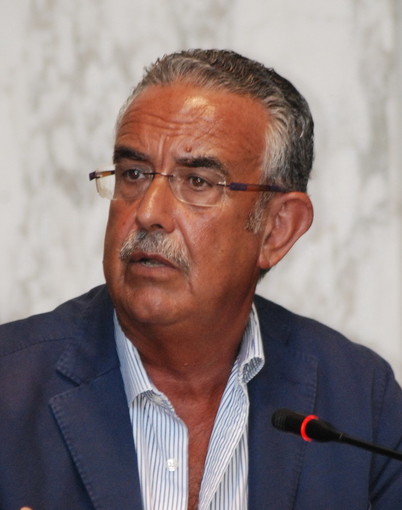 Mercoledì prossimo convegno nella Sede Provinciale dal titolo 'Aiuti per lo sviluppo della Regione Liguria' Mercoledì prossimo convegno nella Sede Provinciale dal titolo 'Aiuti per lo sviluppo della Regione Liguria'