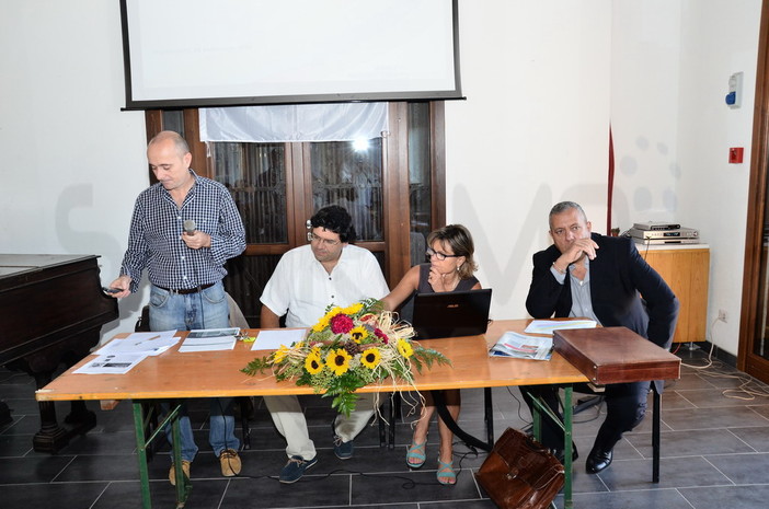 Ospedaletti: prima riunione questa mattina all'ex scalo merci per l'associazione AgriFoL Ospedaletti: prima riunione questa mattina all'ex scalo merci per l'associazione AgriFoL