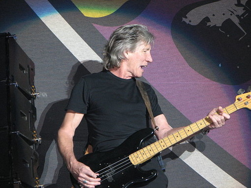 Il "lato oscuro della luna" s'illumina a Sanremo: stasera videomessaggio di Roger Waters
