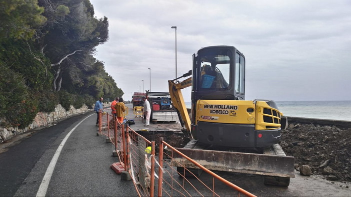 Imperia: terminati i lavori alla Galeazza, riaperta la fornitura dell'acqua per il Golfo Dianese Imperia: terminati i lavori alla Galeazza, riaperta la fornitura dell'acqua per il Golfo Dianese