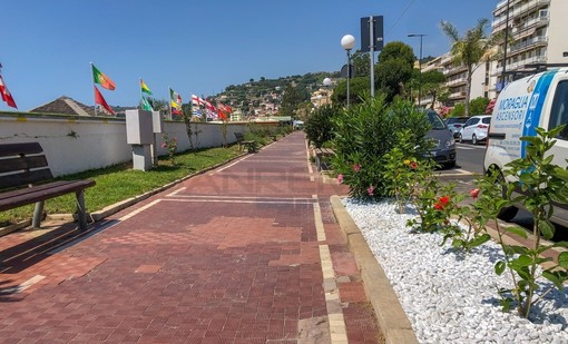 Arma di Taggia: restyling in vista per le aiuole posizionate sul secondo tratto del lungomare (Foto)
