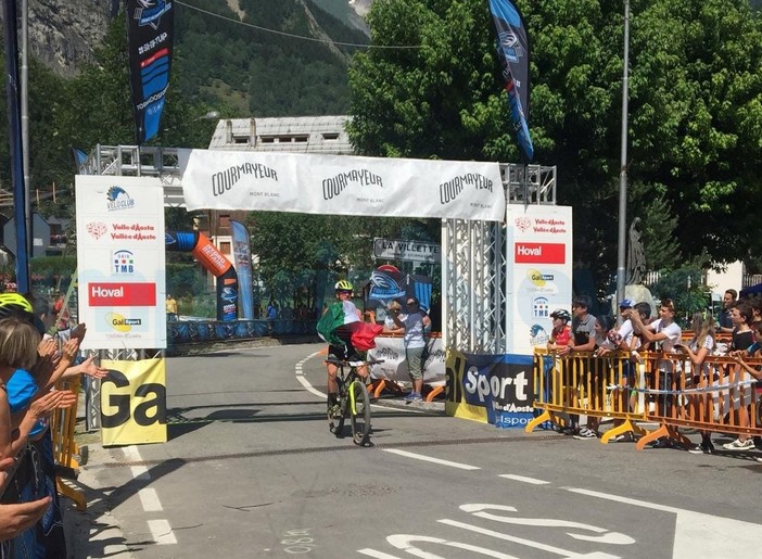 Mountain Bike: l'imperiese Matteo Siffredi del Rusy Bike Pontedassio conquista la magli di campione italiano