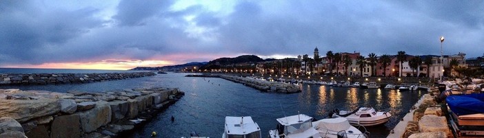 L'estate della ripartenza, a Riva Ligure 'azzerato' il pagamento delle autorizzazioni per gli eventi L'estate della ripartenza, a Riva Ligure 'azzerato' il pagamento delle autorizzazioni per gli eventi