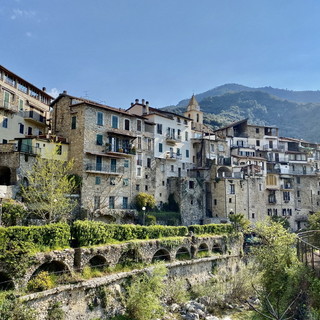 Rocchetta Nervina: domenica prossima lo 'scambio di voci' tra i cori Troubar Clair e Balandrin