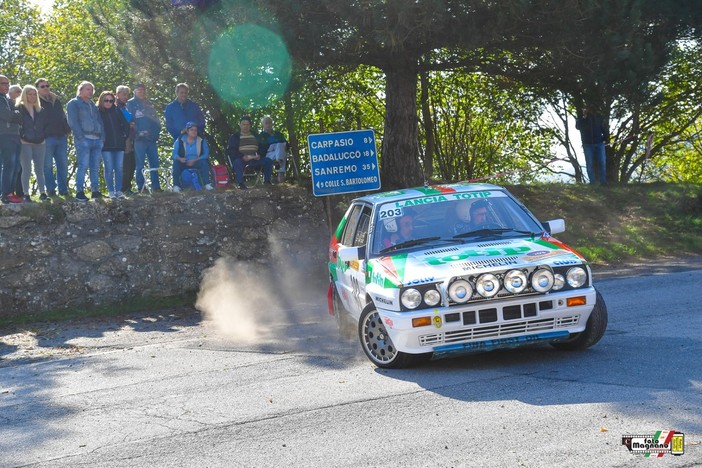 Rally Storico: i maghi della precisione si sfidano sulle strade del Ponente per la 37ª Coppa dei Fiori Rally Storico: i maghi della precisione si sfidano sulle strade del Ponente per la 37ª Coppa dei Fiori