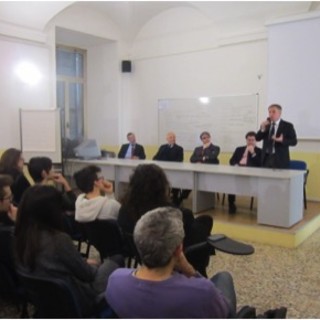 Sanremo: il Rotary Club ospite all'Istituto 'Colombo' per incontrare i ragazzi dell'ultimo anno