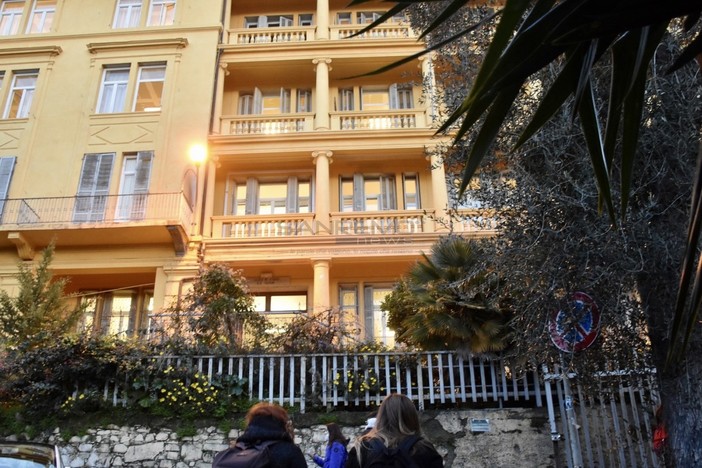 Sanremo: ieri a Villa Magnolie tempo di saluti per il Liceo Cassini, se ne vanno ben sei professori Sanremo: ieri a Villa Magnolie tempo di saluti per il Liceo Cassini, se ne vanno ben sei professori