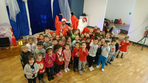 Camporosso: oggi al centro 'Falcone' la festa di Natale degli alunni della 'Scuola dell'Infanzia' (Foto)