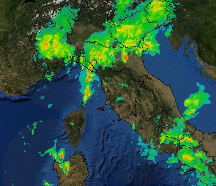 Cambia ancora il tempo sulla regione: celle temporalesche spostate sul Levante, nell'imperiese deboli piogge