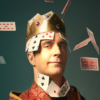 Luca Regina a Bellissimi (Dolcedo) con lo spettacolo comico e magico con nobili intenti 'Rido da Re'