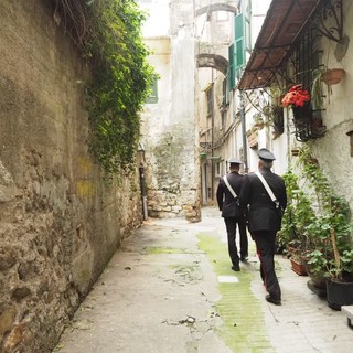 Sanremo: detenuto 25enne marocchino ammanettato fugge dall'ospedale, caccia all'uomo soprattutto nel centro storico Sanremo: detenuto 25enne marocchino ammanettato fugge dall'ospedale, caccia all'uomo soprattutto nel centro storico