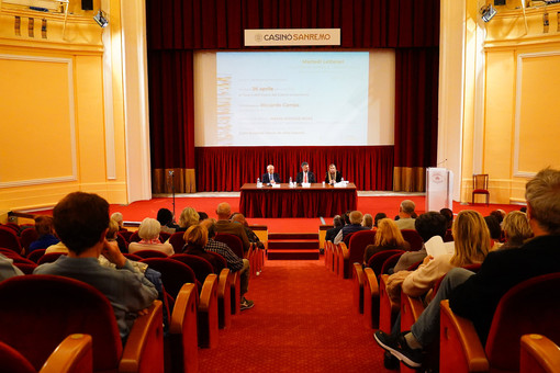 Il Prof. Riccardo Campa ai Martedì Letterari del Casinò di Sanremo con l'ambasciatore del Messico Carlo Eugenio Garcia de Alba Zapeda