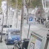 Rissa all’alba in corso Garibaldi a Sanremo: coinvolte dieci persone, sequestrato anche un coltello