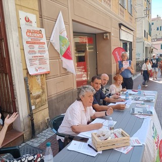 Alleanza Verdi Sinistra raccoglie 4.500 firme contro la privatizzazione della sanità in Liguria Alleanza Verdi Sinistra raccoglie 4.500 firme contro la privatizzazione della sanità in Liguria