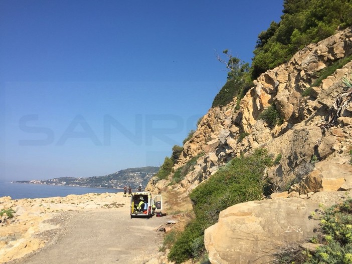 Sanremo: coppia tedesca cade da un muro alla Marina di Caponero, mobilitazione di soccorsi ed in arrivo l'elicottero (Foto e Video)