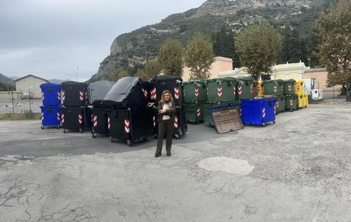 Rifiuti a Ventimiglia, l'assessore Raco: "125 nuovi cassonetti per eliminare sporcizia e brutture" (Foto)