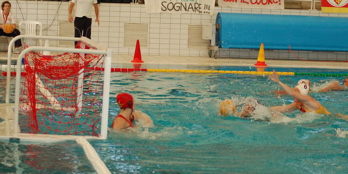 Pallanuoto: sabato prossimo le girls in cerca d'Europa Pallanuoto: sabato prossimo le girls in cerca d'Europa