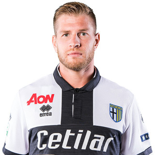 Riccardo Gagliolo, ex Sanremese e nativo di Andora, continua a sorprendere con il Parma in Serie B (foto tratta dal sito Parmacalcio1913.com) Riccardo Gagliolo, ex Sanremese e nativo di Andora, continua a sorprendere con il Parma in Serie B (foto tratta dal sito Parmacalcio1913.com)