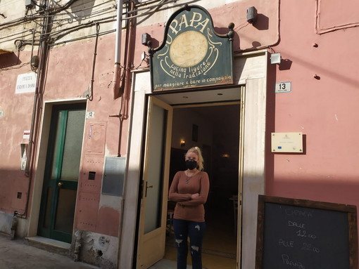 Imperia: assembramenti ieri sera in piazza Doria, la titolare de 'U Papa' "L'unica soluzione è farci aprire a cena"