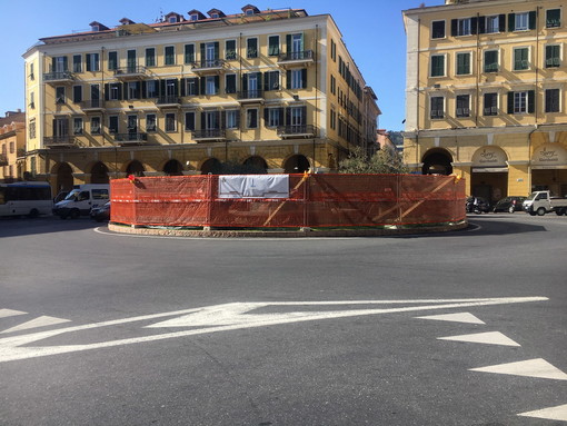 Dpcm, sabato protesta di cittadini in piazza Dante: "Sarà pacifica, ma non possiamo permetterci ancora chiusure"