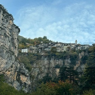 Triora chiude la strada comunale Realdo-Sanson: stop permanente al transito oltre Case Abenin per motivi di sicurezza