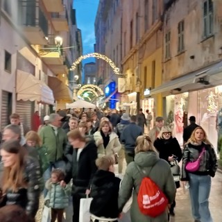 Sanremo 2024: Di Baldassare (Confcommercio) "Successo senza precedenti, serve una regia al Festival diffuso" Sanremo 2024: Di Baldassare (Confcommercio) "Successo senza precedenti, serve una regia al Festival diffuso"