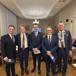 Il Rotary Club Sanremo Hanbury ospita il governatore del distretto 2032 Fortunato Crovari Il Rotary Club Sanremo Hanbury ospita il governatore del distretto 2032 Fortunato Crovari