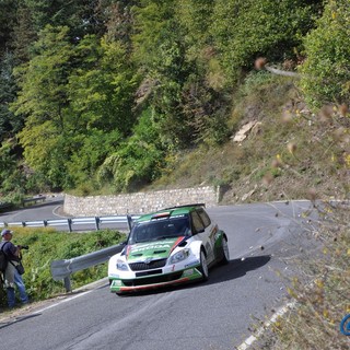 Rally di Sanremo: Loix, Neuville e Wilks deliberano i set-up. Forfait di Hanninen! Prime foto delle prove
