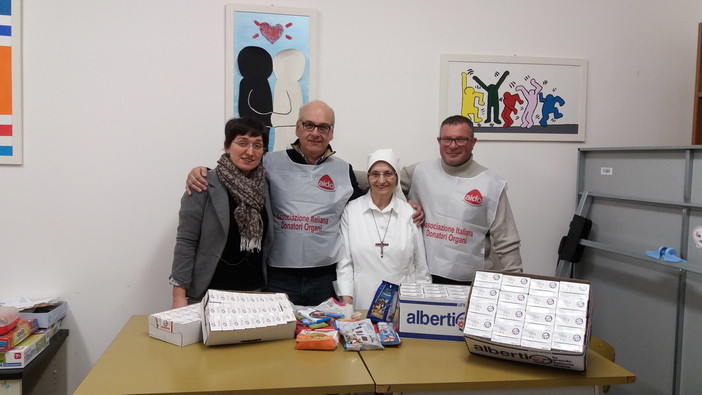 Raccolta di generi alimentari e di prima necessità degli operatori Aido imperiesi durante le festività